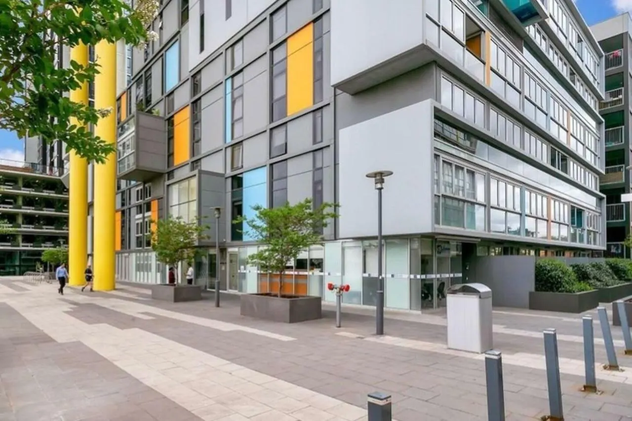 Hi 5 Stars Luxury Adelaide City Apartment